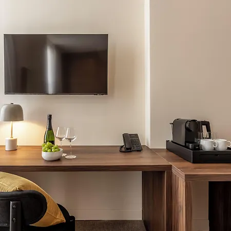 Le Monsieur By Sweett 4* Paris