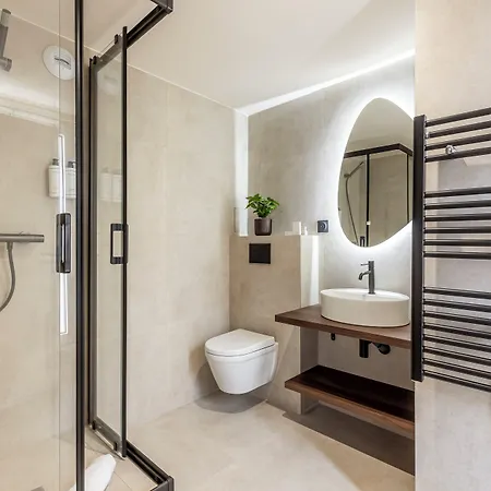 Le Monsieur By Sweett Hotel